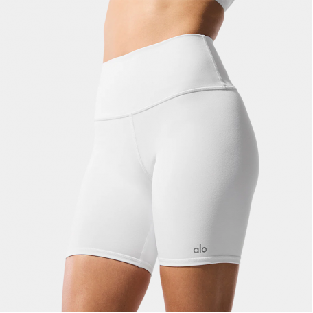 Шорты Alo Yoga 7' High-Waist Biker Short White
