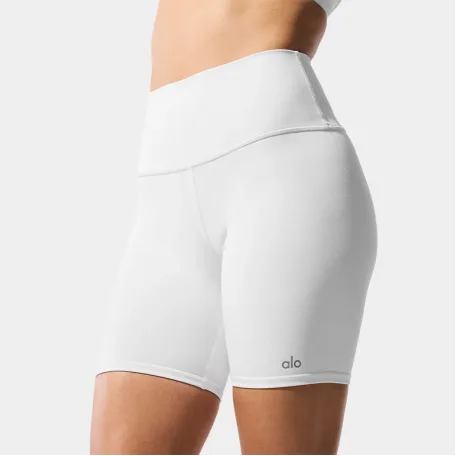 Шорты Alo Yoga 7' High-Waist Biker Short White